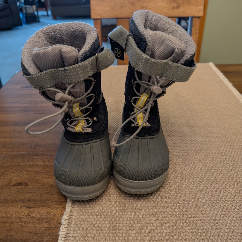 Khombu Eric Youth Winter Snow Boots US 4M Gray Faux Fur Lined Waterproof